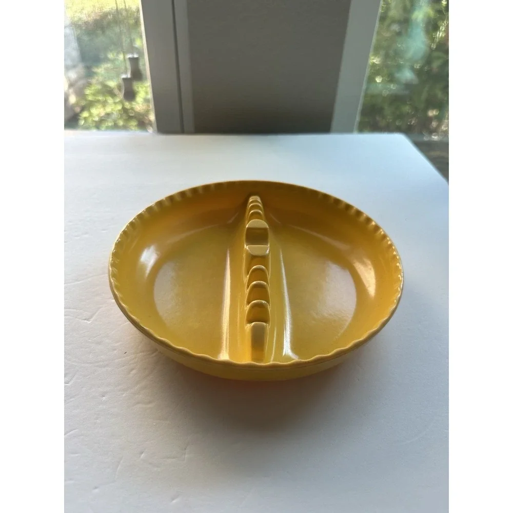 Vintage 1970's Yellow Melamine Ashtray Dale Chemical Co. Irwin Willert